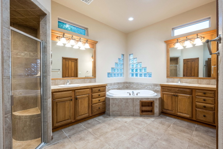 Custom-Built Home for Sale in Sonoma Ranch - Las Cruces, NM - image 23