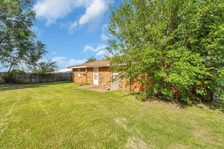 Duplex For Sale In Sayre, Oklahoma - image 21
