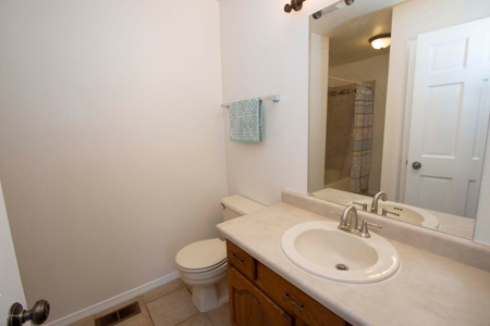 Beautiful Home for Sale in Eagle River, Alaska - image 9