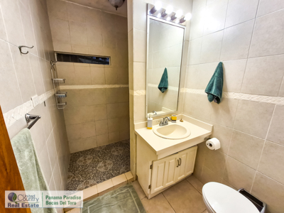 Turnkey Rental & Commercial Property in Bocas del Toro, Panama - image 16