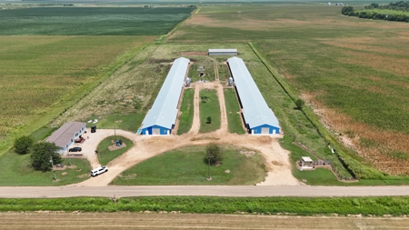 2 House Breeder Farm in Southwest Arkansas - image 1