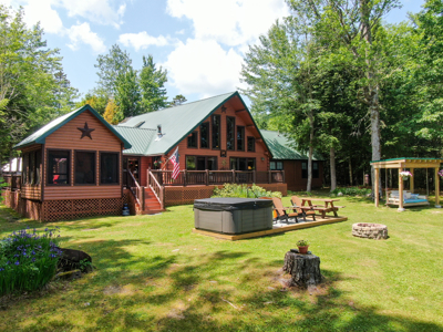 Lakeside Log Cabin Retreat in Lakeville, Maine - image 1