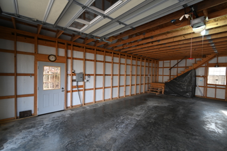 Cottage House on 10 Acres for Sale in Lobelville TN - image 44