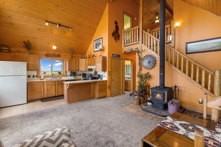 Charming Colorado Log Home with Views For Sale in Teller County - image 14