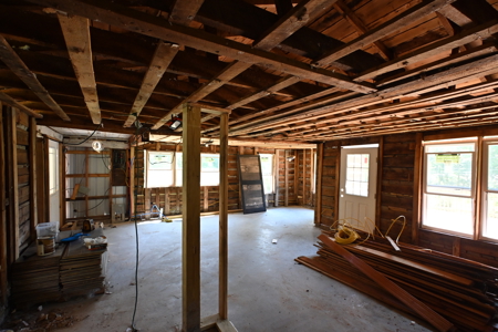 Charming Renovation Opportunity – Bruceton, TN - image 6