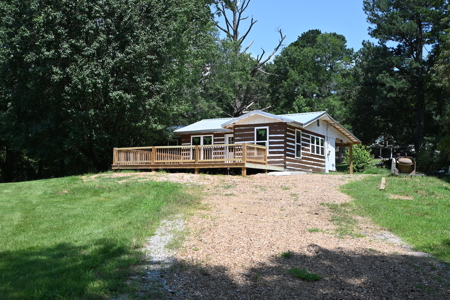 Charming Renovation Opportunity – Bruceton, TN - image 1