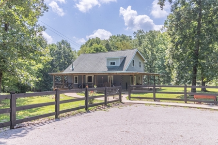 Country Home for Sale in Lewis County, Tennessee - image 1