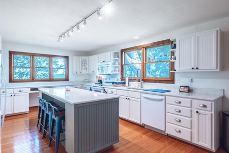 Beautiful Country Home for Sale in Harlan, Iowa - image 33