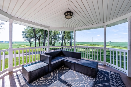 Beautiful Country Home for Sale in Harlan, Iowa - image 48