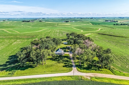 Beautiful Country Home for Sale in Harlan, Iowa - image 5