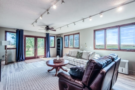 Beautiful Country Home for Sale in Harlan, Iowa - image 9
