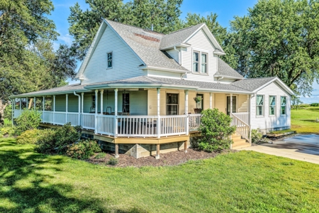Beautiful Country Home for Sale in Harlan, Iowa - image 2