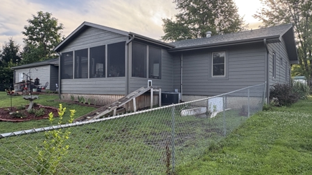 Move-in Ready Home in Albany, Missouri - image 7