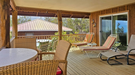 Turnkey 3BD Hawai‘i Home w/Ocean Views, Lanai, Garage & Vaulted C - image 17