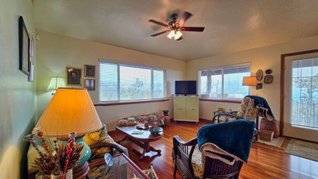 Turnkey 3BD Hawai‘i Home w/Ocean Views, Lanai, Garage & Vaulted C - image 19