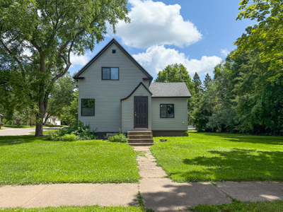 Updated 4 Bedroom Home on Corner Lot For Sale in Sandstone MN - image 2