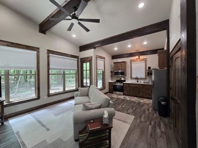 Billy Creek Recreational Cabin – National Forest Area - image 14