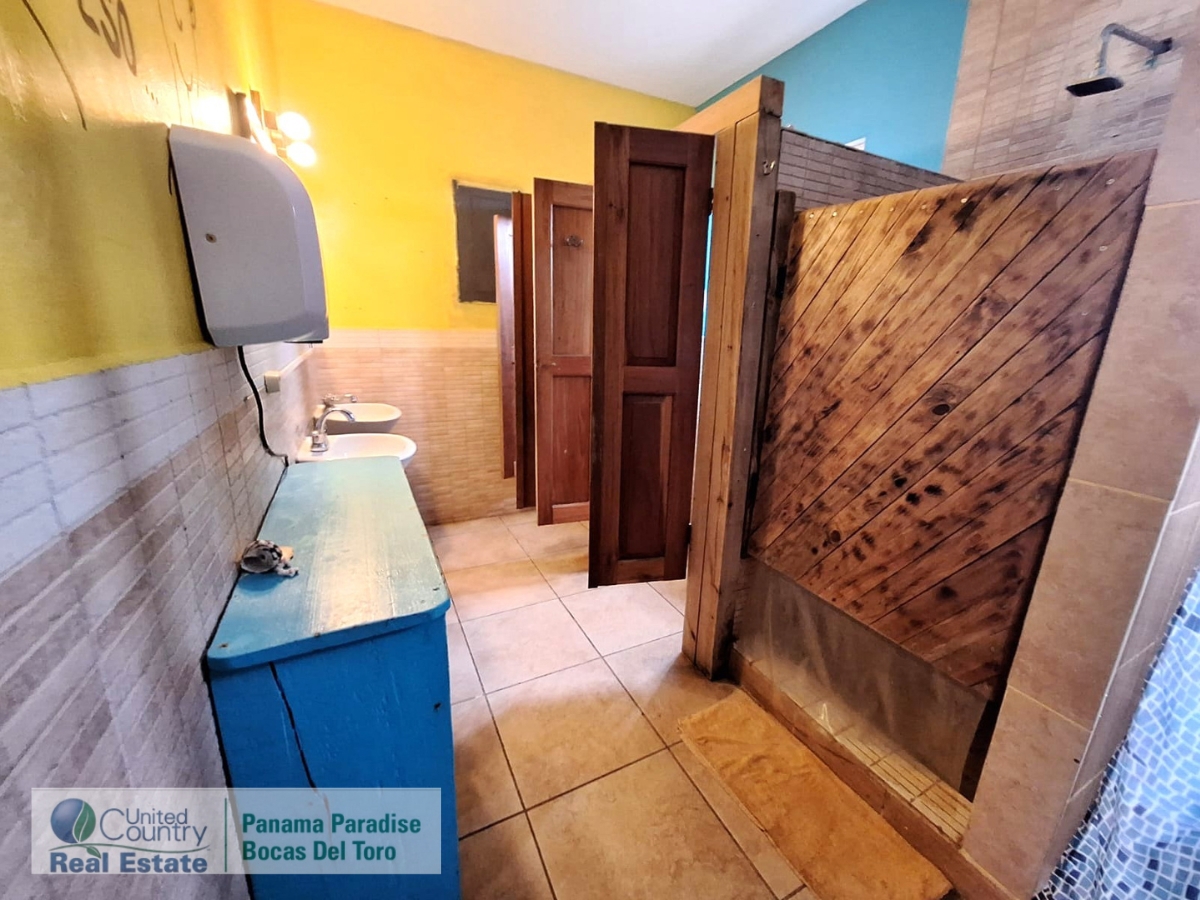 Income Hostel, 10 Rooms + Apartment — Bocas Town, Isla Colón - 23