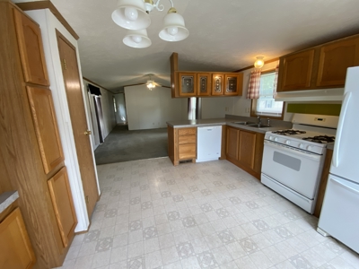 2 Bedroom Well-Kept Mobile Home For Sale in Sandstone MN - image 3
