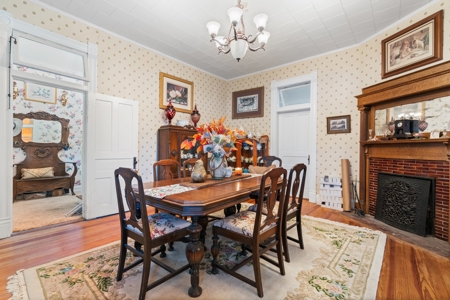 125-Year-Old Victorian Gem for Sale in Hubbard Texas - image 8