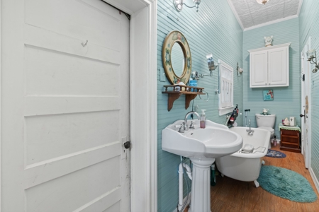 125-Year-Old Victorian Gem for Sale in Hubbard Texas - image 21
