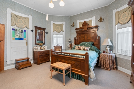 125-Year-Old Victorian Gem for Sale in Hubbard Texas - image 26