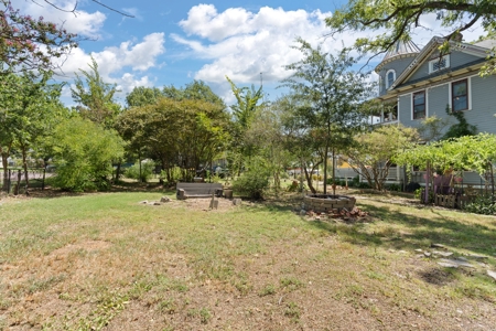 125-Year-Old Victorian Gem for Sale in Hubbard Texas - image 39