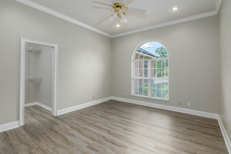 Beautiful Private Estate With Pond - image 20