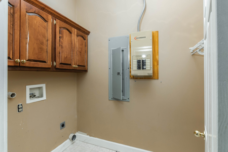 Beautiful Private Estate With Pond - image 19