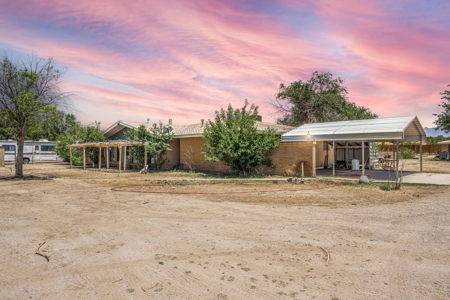 Spacious Home with Shop and Acreage for Sale in Mesilla Park, NM - image 42