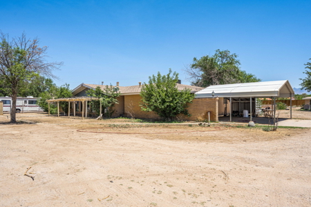 Spacious Home with Shop and Acreage for Sale in Mesilla Park, NM - image 1