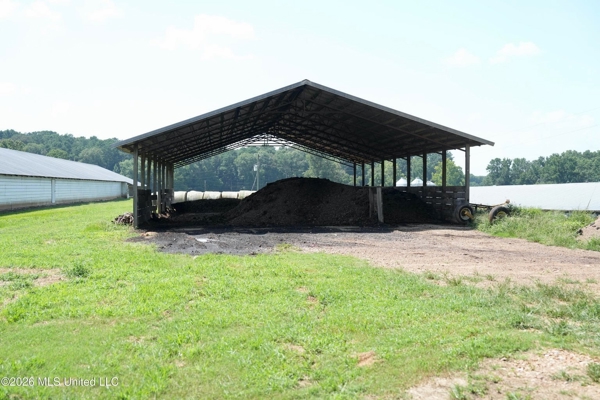 6-House Poultry Farm for Sale in Lena, MS