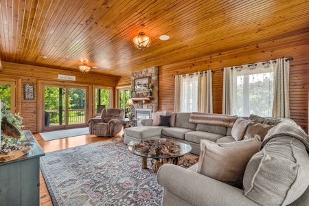 Private Riverfront Property on North Fork of White River Missouri - image 8