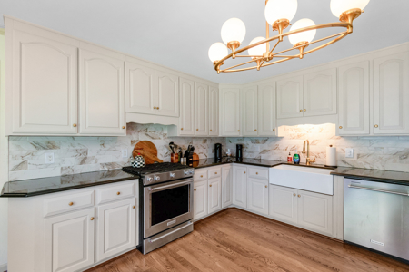 SC Colonial Revival Estate With Acreage - image 32