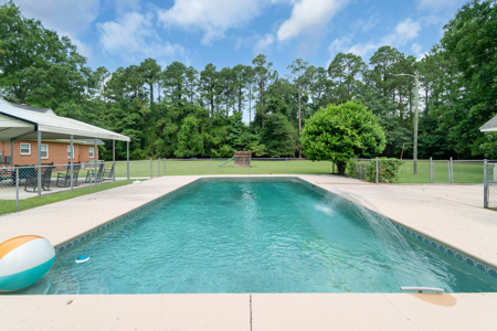 SC Colonial Revival Estate With Acreage - image 9