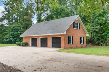 SC Colonial Revival Estate With Acreage - image 3