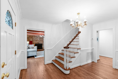 SC Colonial Revival Estate With Acreage - image 13