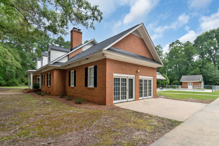 SC Colonial Revival Estate With Acreage - image 4