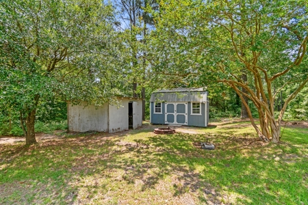 Cheraw Brick Ranch on 1.8 Acres Near State Park - image 49