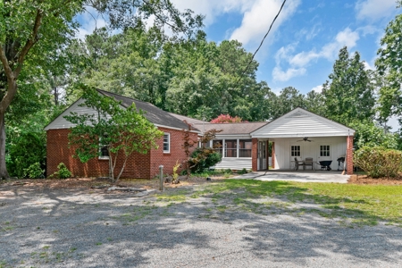 Cheraw Brick Ranch on 1.8 Acres Near State Park - image 6