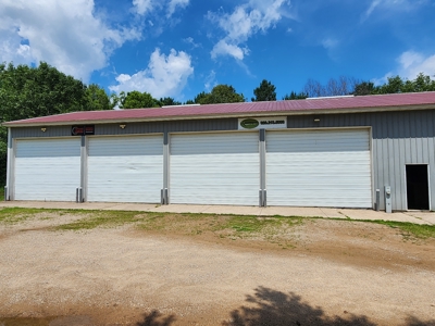 Versatile Country Storage with Rental Income Opportunity – Waupac - image 1