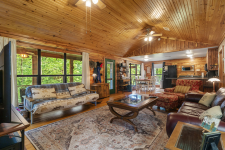 Little Red River Riverfront Cabin For Sale near Pangburn, AR - image 22