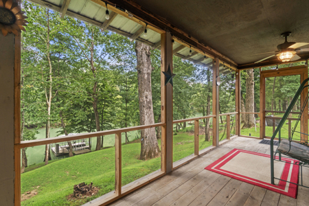 Little Red River Riverfront Cabin For Sale near Pangburn, AR - image 17