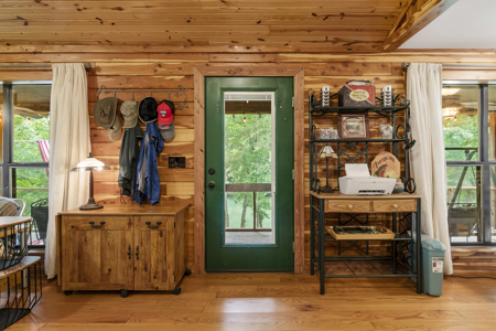 Little Red River Riverfront Cabin For Sale near Pangburn, AR - image 18