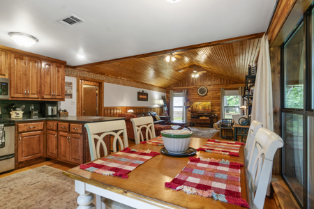 Little Red River Riverfront Cabin For Sale near Pangburn, AR - image 28