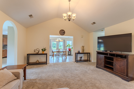 Well-Maintained Home for Sale in Newbern, TN - No City Taxes - image 2
