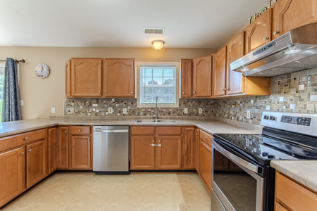 Well-Maintained Home for Sale in Newbern, TN - No City Taxes - image 12