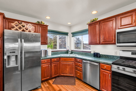 Colorado luxury Mountain home and acreage - image 8