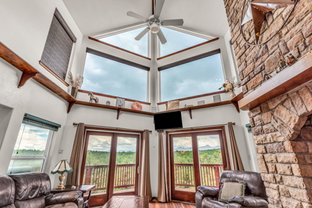 Colorado luxury Mountain home and acreage - image 14