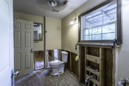 Riverfront Cabin on the Spring River in Hardy, AR For Sale - image 15